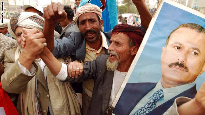 هل غرقت السعودية في وحول حرب اليمن؟ صالح يؤكد امتلاكه أسلحة تكفي للقتال 11 عاما ويهاجم السعودية.. والحوثيون يقابلون القائم بأعمال نظام الأسد