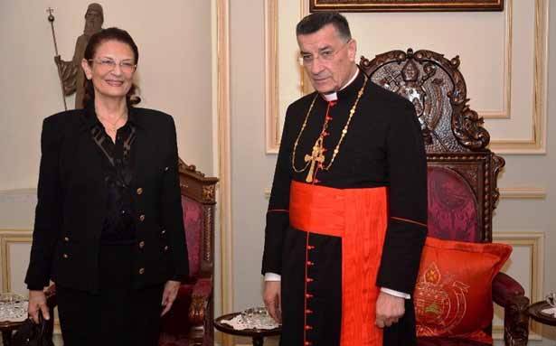 حرب : على المسيحيين العودة للدولة
شبطيني : لماذا لا نفتح المجال لهجرة اللاجئين؟