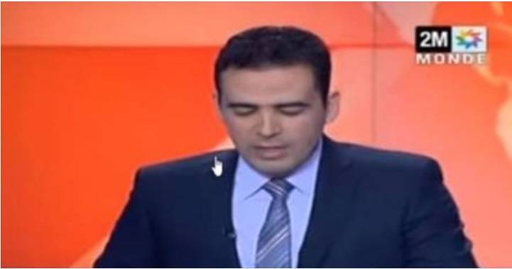 بالفيديو: شاهد .. صعقة كهربائية تلقاها مذيع على الهواء مباشرة !