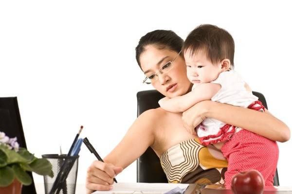كيف تكون المرأة العاملة ربة منزل صالحة؟