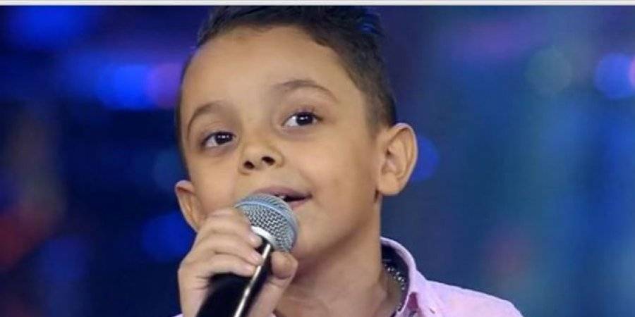 الكشف عن فيديو لأحمد السيسي وهو يغني 