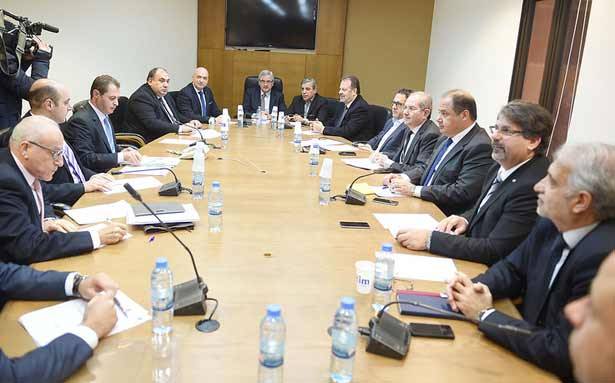 اجتمعت بحضور «الهيئات الاقتصاديّة» ومصرف لبنان
«لجنة الاقتصاد» سألت عن خطة الحكومة لمواجهة
المضاعفات الاقتصاديّة الناتجة عن الأزمات السياسيّة