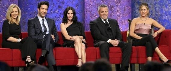 بالفيديو- أسرار بالجملة يكشفها أبطال مسلسل "Friends"  للمرة الاولى