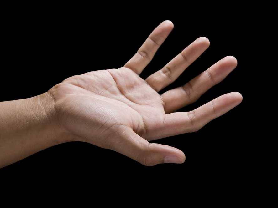 ما الذي تقوله يداكم عن شخصيتكم ومستقبلكم ؟!