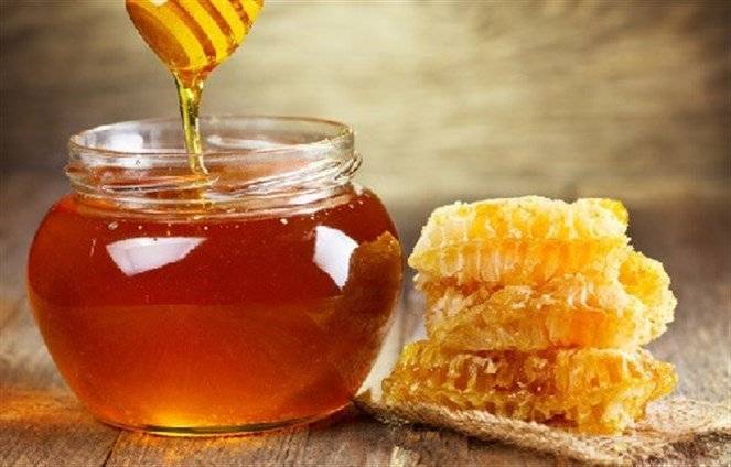 كيف تعرفون العسل الأصلي من العسل المغشوش؟ إليكم الطرق..