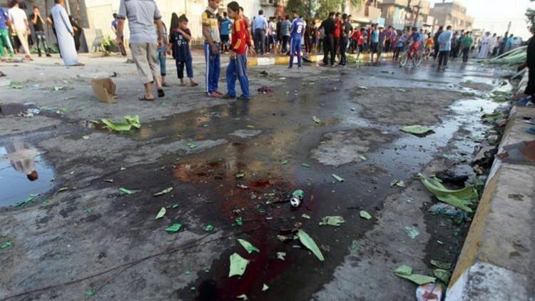 مقتل 12 شخصا في تفجير انتحاري استهدف مسجدا شمالي بغداد