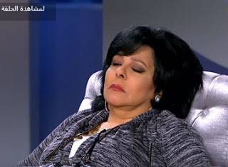 إسعاد يونس تنام على الهواء وتضع أحمد رزق فى موقف محرج