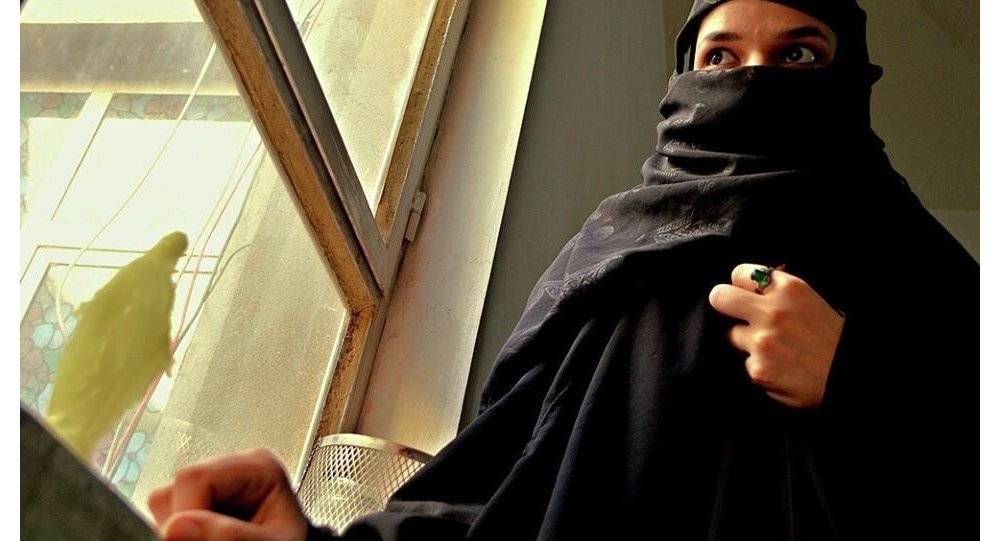 بالصورة - داعش يخترع آلة جديدة لتعذيب النساء