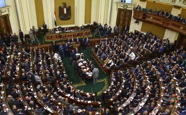 نائب مصري: سأكسر قدم السفير الإسرائيلي
