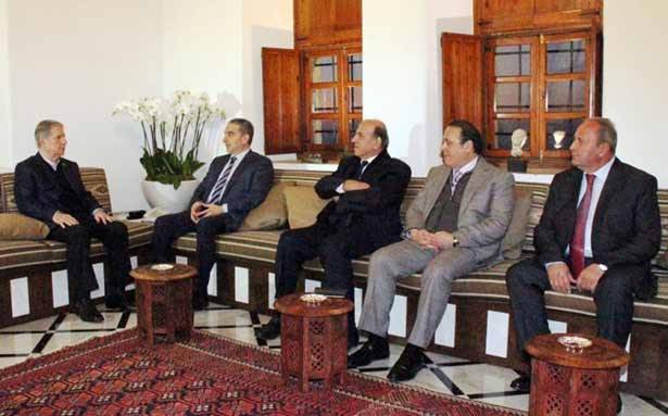 فرعون من بكفيا : للحوار
مع من يُؤثرون على الحلول