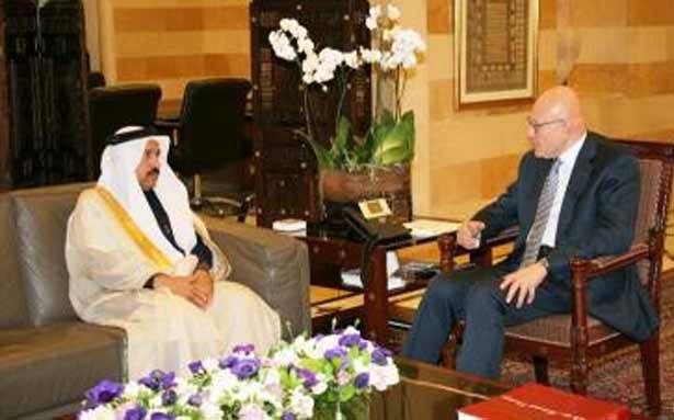 السفير السعودي زار سلام الذي حمّله رسالة الى الملك
المشنوق : للاعتذار من المملكة عن الإهانات