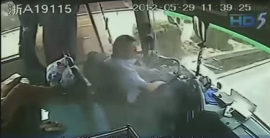 حاول أن لا تبكي وأنت تشاهد هذا الفيديو !