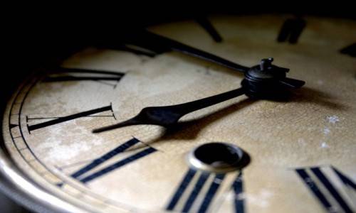 لماذا الساعة 60 دقيقة ؟