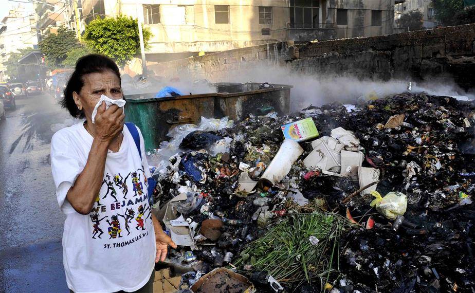 فيروس قاتل يهدد لبنان... فهل النفايات هي السبب؟