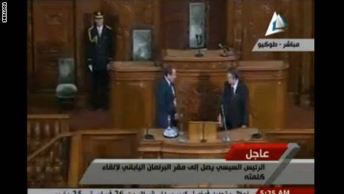بالفيديو.. الرئيس المصري عبدالفتاح السيسي يتعرّض لموقف مضحك أمام البرلمان الياباني
