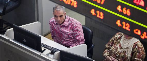 لحل أزمة الدولار.. مصر تلجأ للعاملين في الخارج بطرح 
