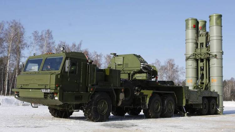 منظومة صواريخ "S-400 تريومف" تتسلم المناوبة القتالية في غرب سيبيريا