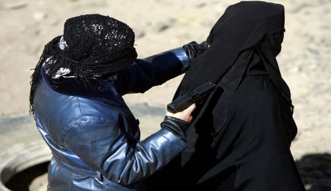 للمرة الأولى.. فتاة "داعشية" تعدم 5 نساء