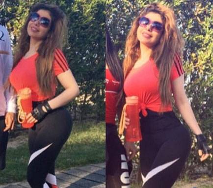 حليمة بولند تطالب جمهورها بالتعليق على مؤخرتها ..
