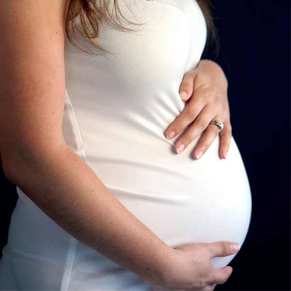 لماذا يُنصح بالولادة بعد الأسبوع الـ 40 من الحمل؟