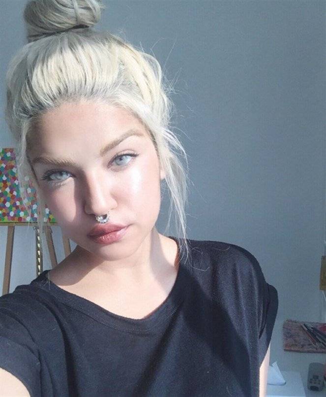 هذه الحسناء هي ابنة ممثل خليجي.. لن تصدقوا من يكون والدها؟