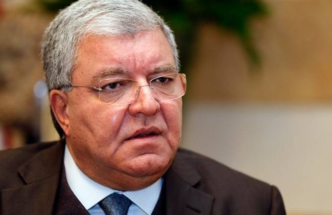 المشنوق: "لا تأجيل للانتخابات البلدية وهناك حاجة وطنية ملحة لانخراط المرأة"