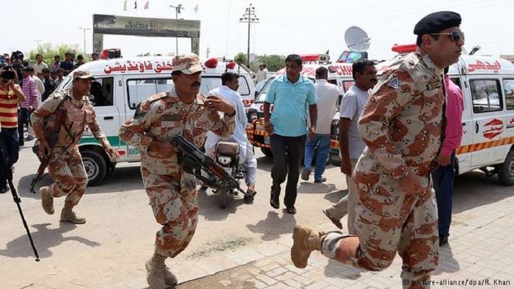 أكثر من 10 قتلى في هجوم انتحاري على مجمع قضائي بباكستان