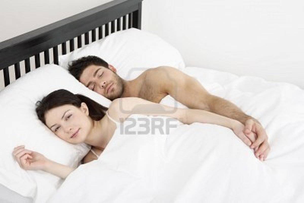 عزيزي الرجل: لماذا تغفو في غضون دقائق من ممارسة الجنس؟