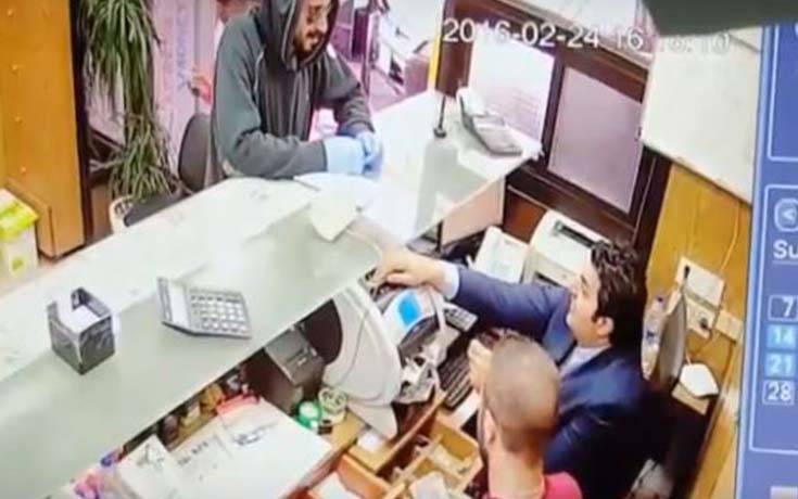 بالفيديو: العناية الالهيّة تنقذ النقيب سرور من 3 رصاصات!