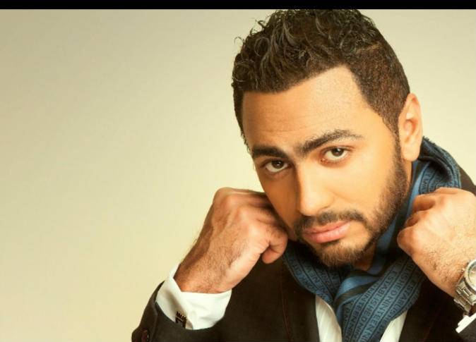 بالفيديو.. من هي الممثلة التي صفعها تامر حسني؟