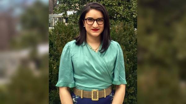 لوري اسماعيل.. من طفولة بلبنان إلى الشؤون التشريعية بالبيت الأبيض