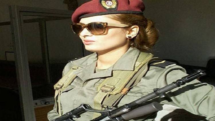 بالصور: حسناوات الجيش التونسي يصطدن "الدواعش" في معركة بن قردان