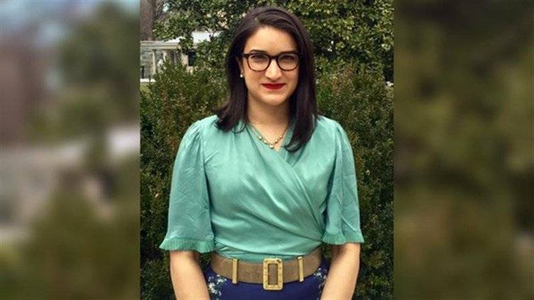 لوري اسماعيل.. من طفولة في لبنان إلى موظفة بالبيت الأبيض ‬