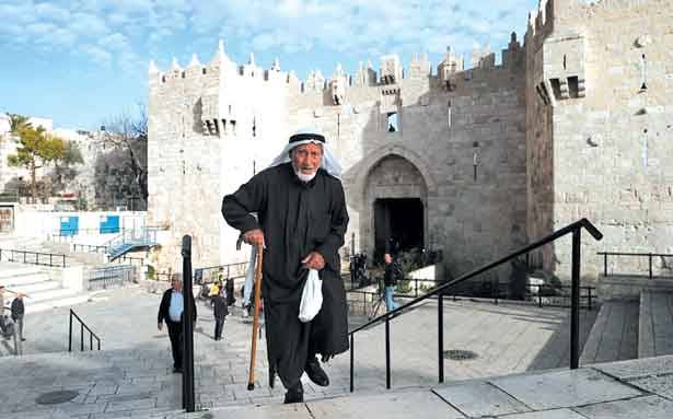 العمليات البطولية تتصاعد واستشهاد 3 فلسطينيين
بايدن يغطي حكومة العدو بإجراءاتها الوحشية