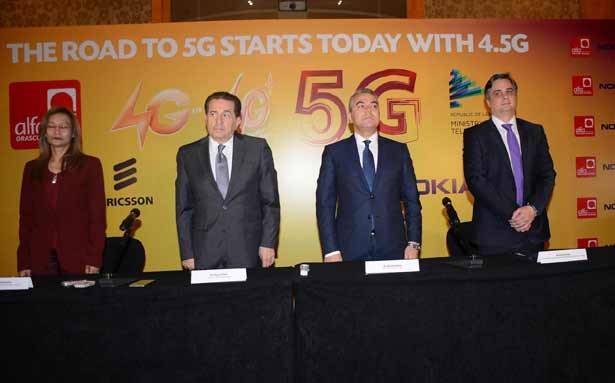رعى توقيع «ألفا» عقود تنفيذ LTE 4G plus
حرب : مشاريع «الإتصالات» مُستمرّة