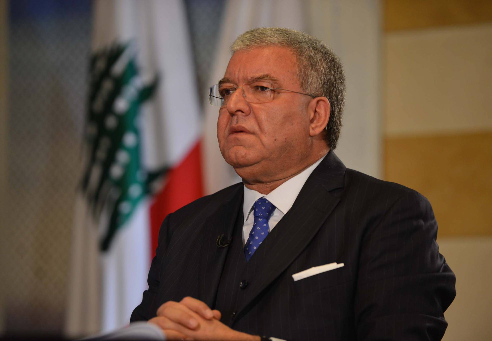 المشنوق: هناك حلول لأزمة النفايات في جلسة اليوم
