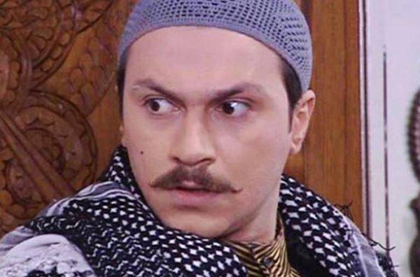 بالصورة هذا هو عكيد باب حارة بدلا لمعتز !!