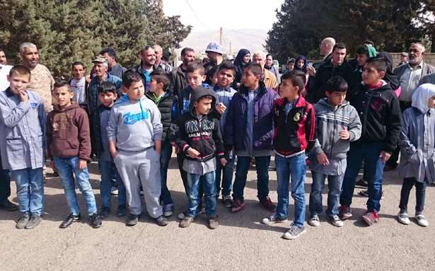 إعتصام في بلدة يونين احتجاجاً على رمي نفايات طبيّة