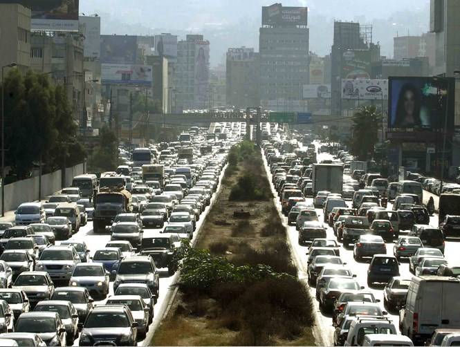 تحويل السير من جادة الرئيس الهراوي الى جسر الفيات