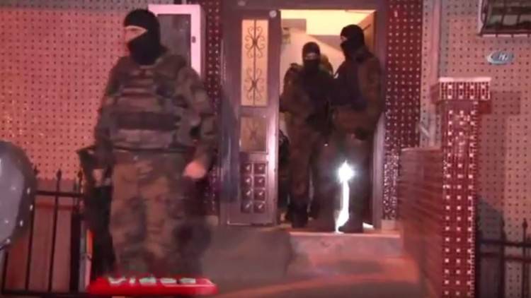 اعتقال 30 شخصا في سلسلة مداهمات تستهدف العمال الكردستاني في إسطنبول (فيديو)