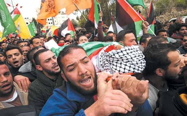 استشهاد فلسطيني واعتقالات والاحتلال يصادر الاراضي
الموفد الفرنسي لا يحمل مبادرة للتسوية انما افكاراً