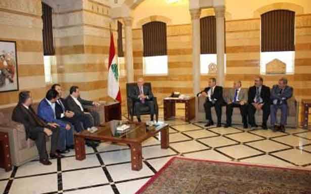 سلام التقى مُزارعي القمح ووعد
البحث بتعويضاتهم الخميس