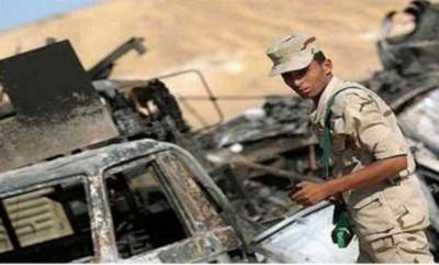 مقتل 6 جنود مصريين في إطلاق نار وتفجيرين بسيناء