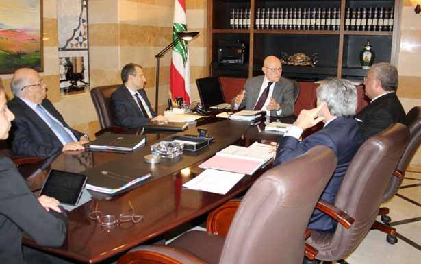 إجتماع خليّة الأزمة
حول النازحين برئاسة سلام