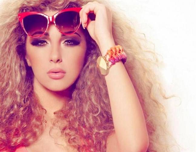 بالصوَر: ميريام فارس تستعيد رشاقتها بعد الولادة