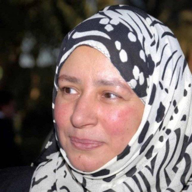 ما حقيقة مرض الفنانة عبلة كامل وعجزها عن الحركة؟