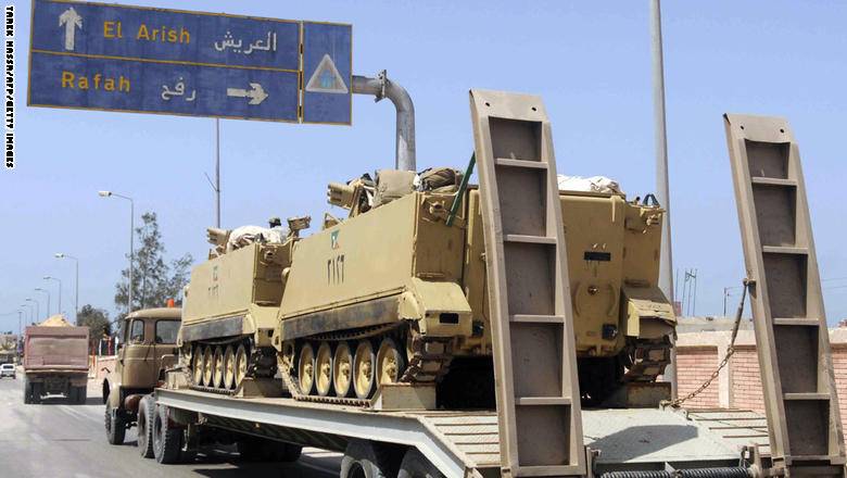 الداخلية المصرية تعلن مقتل 13 من عناصرها في سيناء.. و"داعش" يتبنى الهجوم