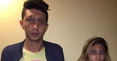 يمارس الجنس مع آخرين.. ويسهل الدعارة لزوجته!