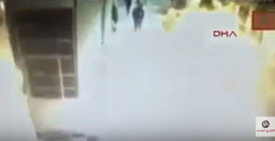بالفيديو.. لحظة تفجير الإنتحاري نفسه في اسطنبول