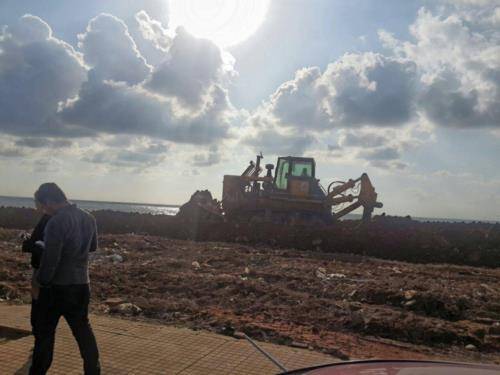 بالصور: تحضيرات "الكوستا برافا" بدأت لاستقبال النفايات